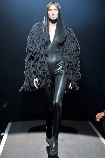Look 29